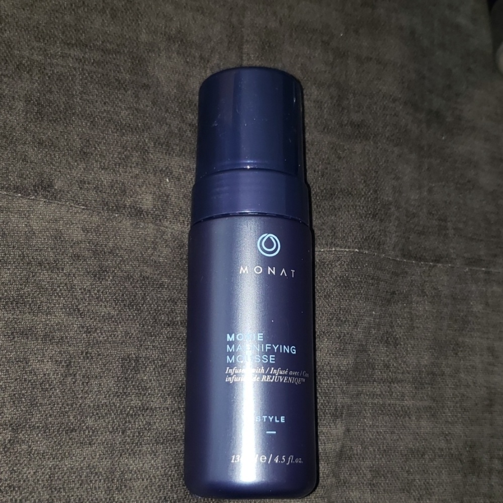 Monat Moxie Magnifying Mousse